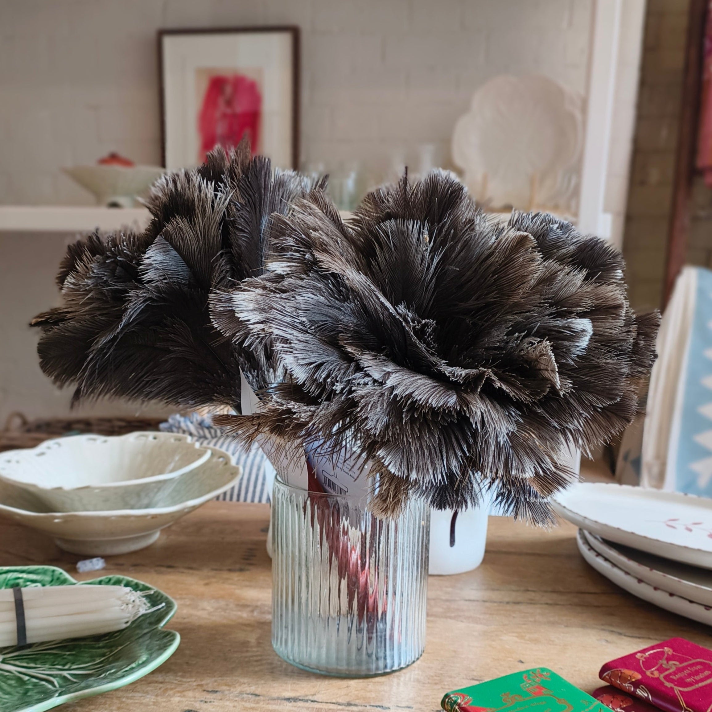 Dark Ostrich feather duster Treowe