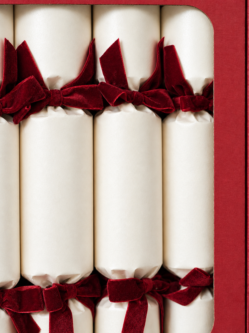 White Christmas - Handmade Luxury Christmas Crackers (6pcs)