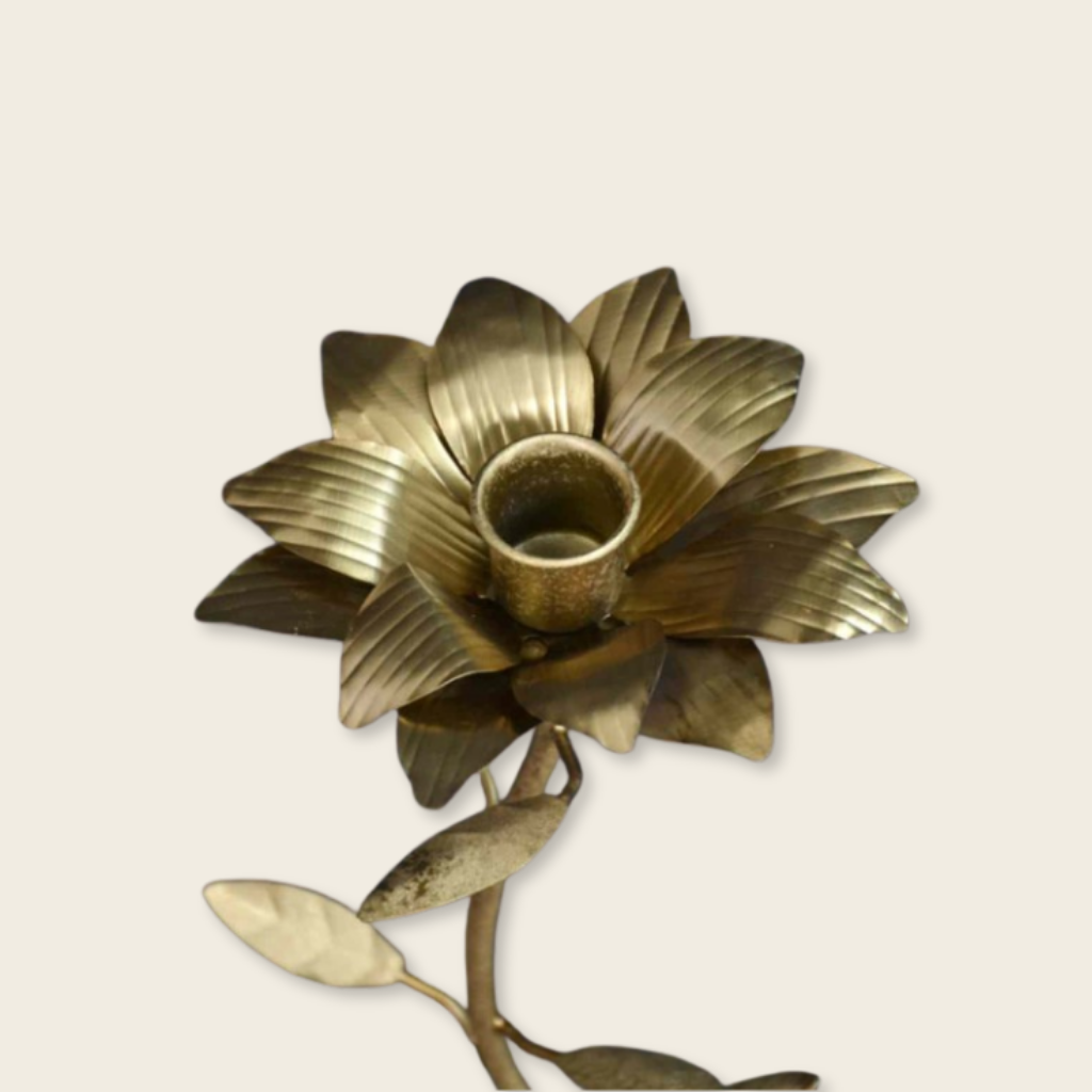 Delicate Flower Candle Holder - Dahlia