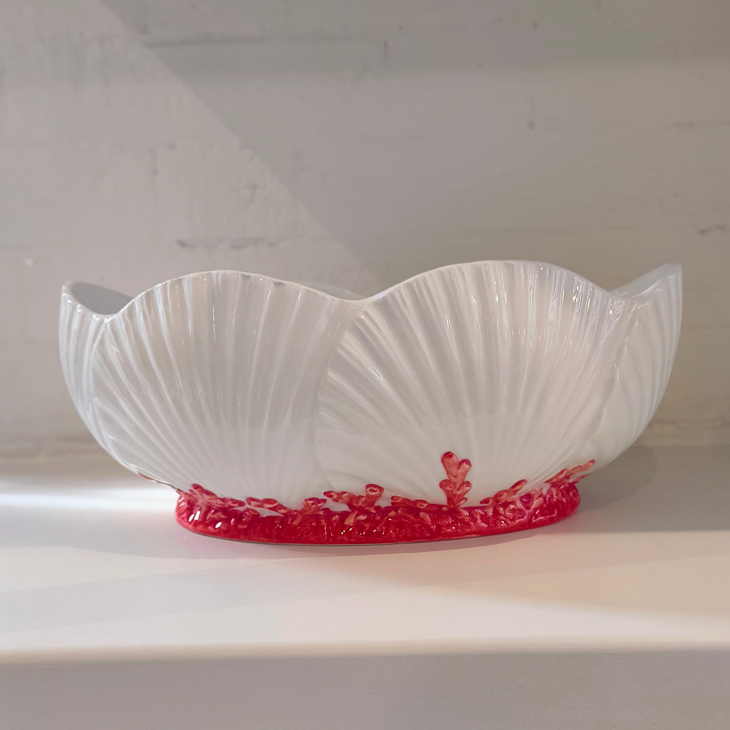 Large coral detail ceramic bowl