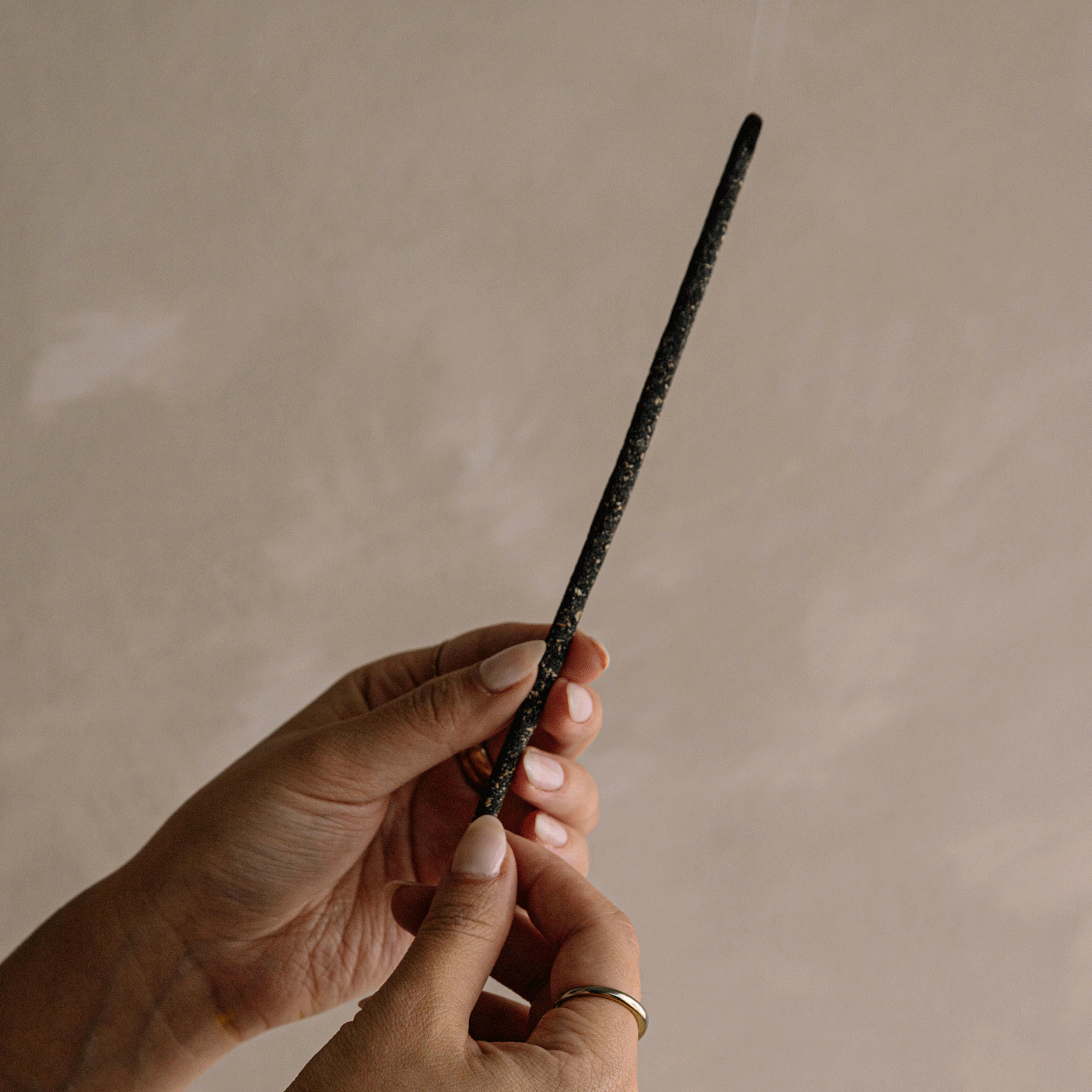 Animated view of Cedar and Myrrh hand-rolled cinnamon incense sticks