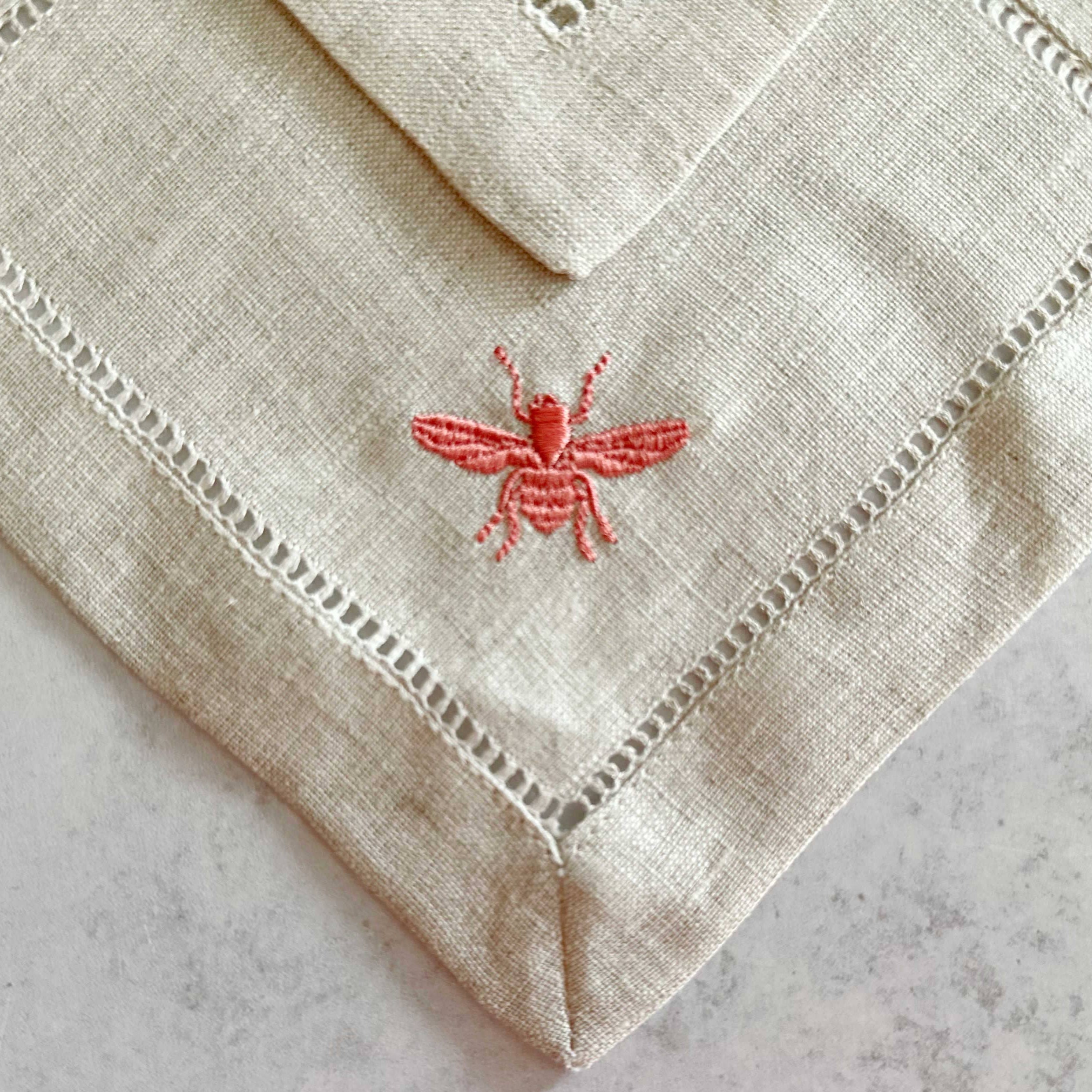 Linen coaster with bee embroidery
