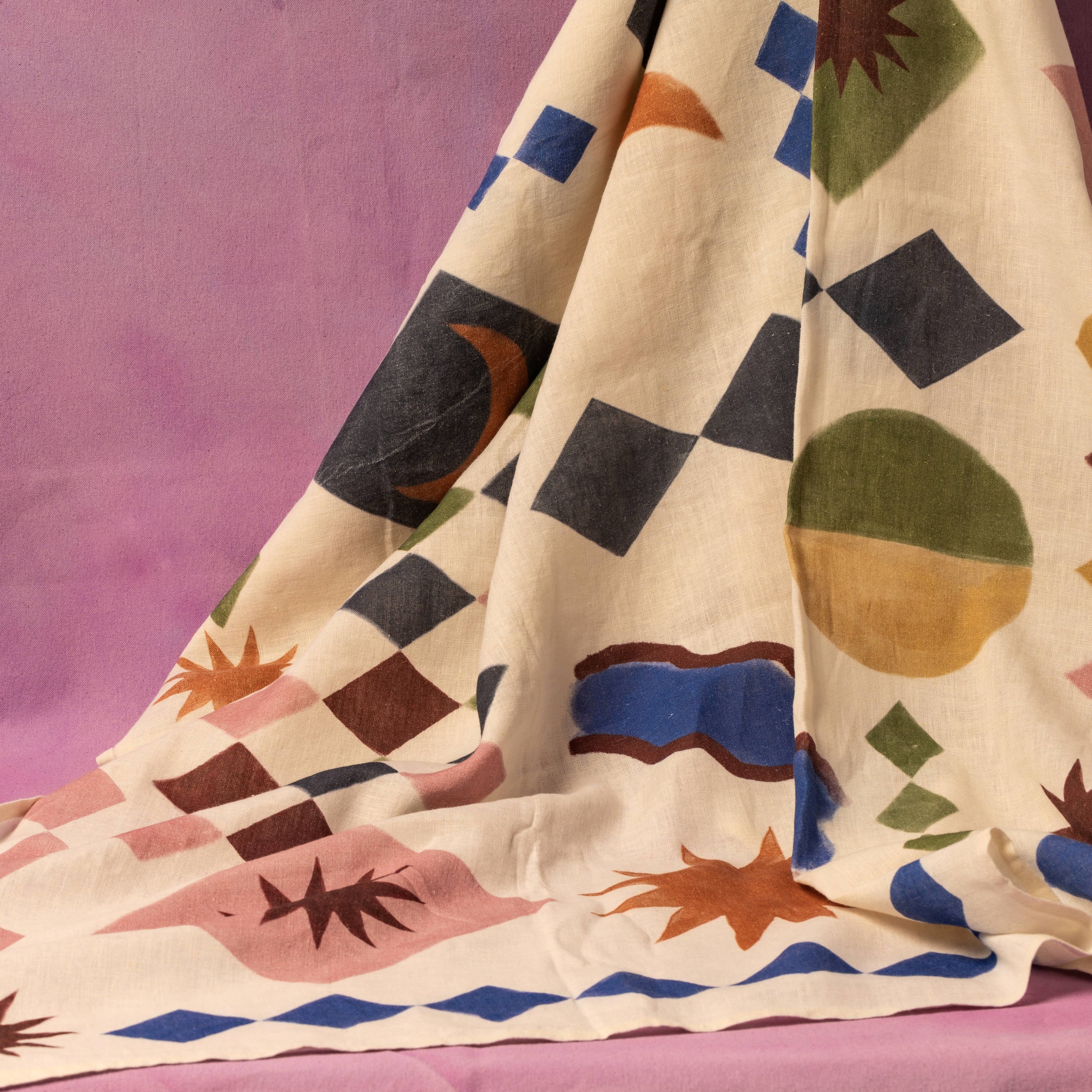Good linen tablecloth diamond print detail