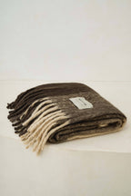 Reykjavik Throw in dark earth brown, view 5