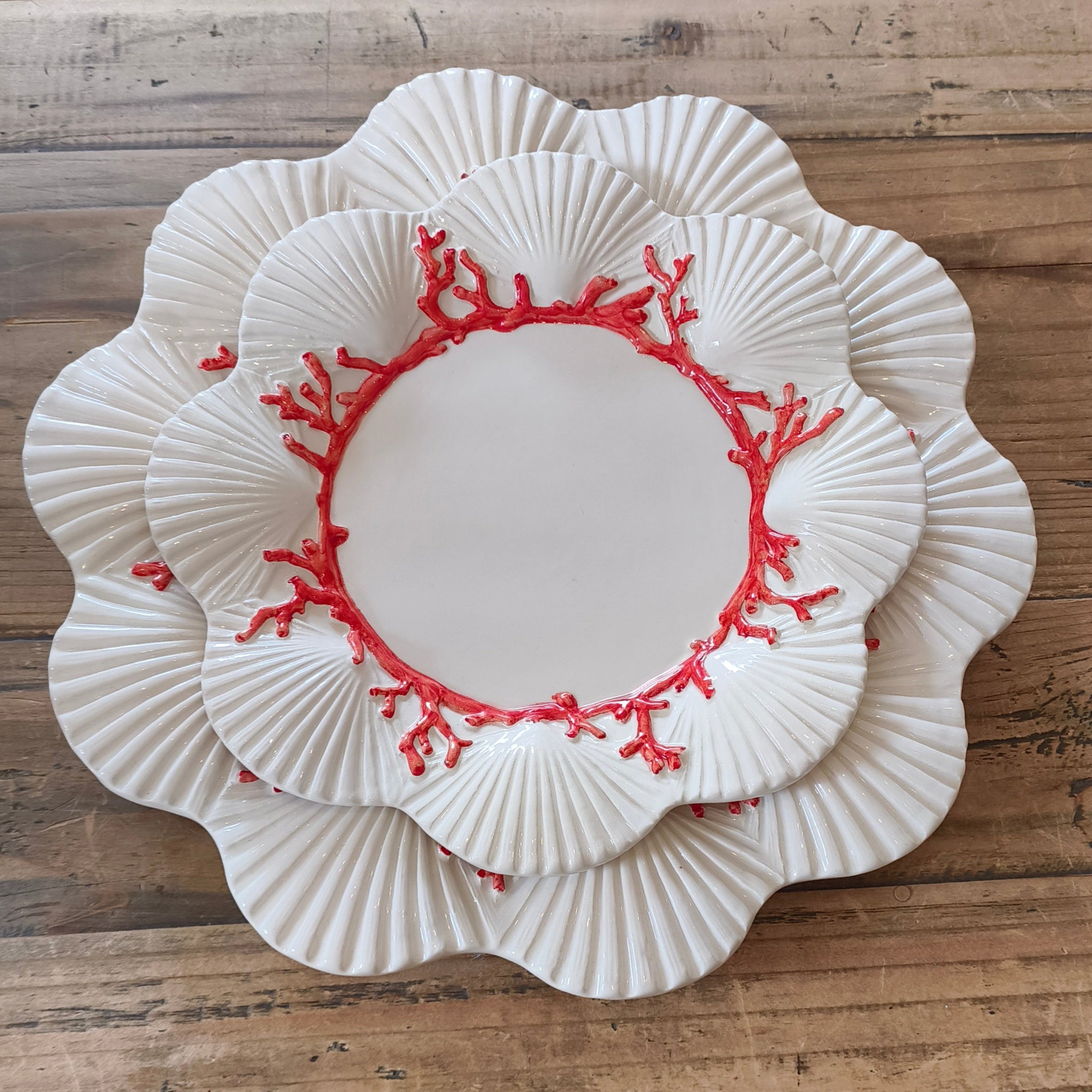Shell Hand-Painted Dinner Plate - Les Ottomans